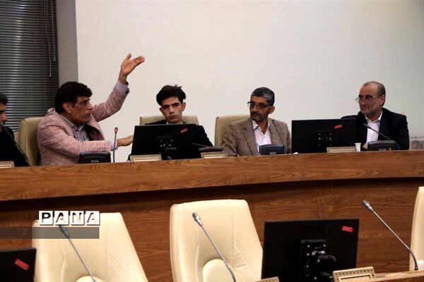 برگزاری مراسم تجلیل از اعضای گروه جهادی سازمان دانش‌آموزی استان اصفهان