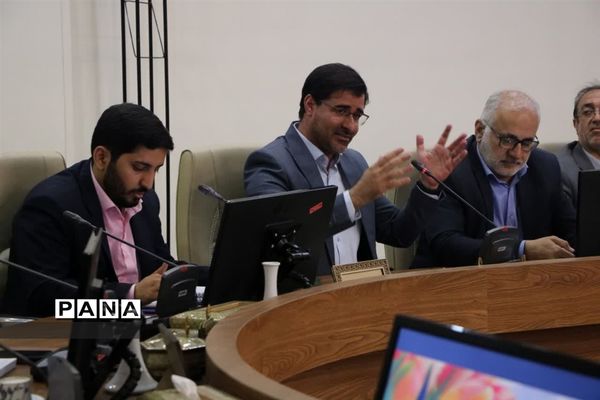 برگزاری مراسم تجلیل از اعضای گروه جهادی سازمان دانش‌آموزی استان اصفهان