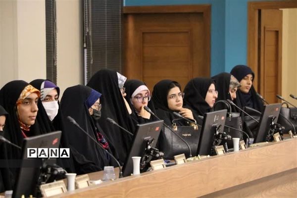 برگزاری مراسم تجلیل از اعضای گروه جهادی سازمان دانش‌آموزی استان اصفهان