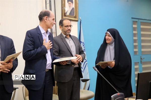 برگزاری مراسم تجلیل از اعضای گروه جهادی سازمان دانش‌آموزی استان اصفهان