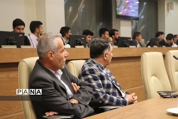 برگزاری مراسم تجلیل از اعضای گروه جهادی سازمان دانش‌آموزی استان اصفهان