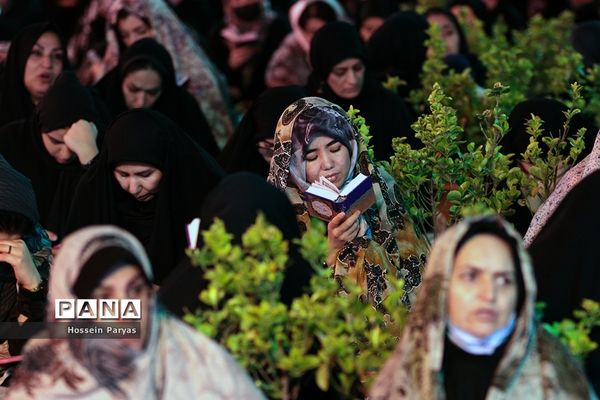 مراسم احیای شب بیست و یکم ماه رمضان در امام‌زاده صالح (ع)