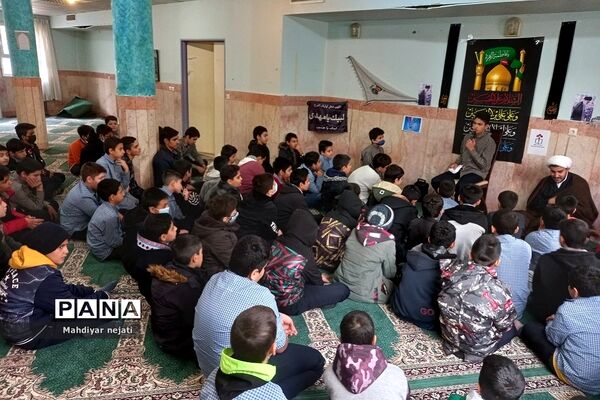 حال و هوای معنوی رمضان در دبیرستان ۱۳آبان رودهن