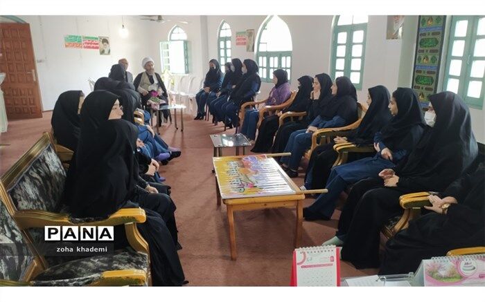 برگزاری نشست هم‌اندیشی دانش‌آموزی در آمل