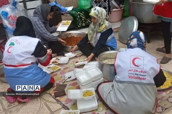 طبخ و توزیع غذا به مناسبت ولادت امام حسن مجتبی(ع)