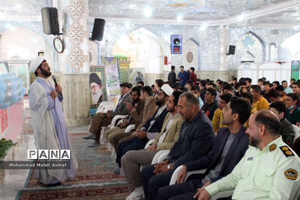 جشن دانش‌آموزان پسر روزه اولی  شهر نایین