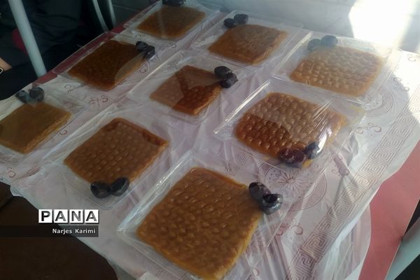 مراسم افطاری و تقدیر از دانش‌آموزان برگزیده دبیرستان میعاد قم