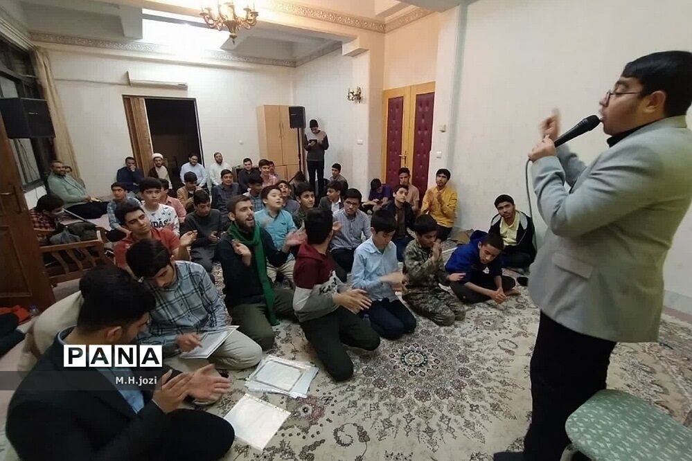 تجلیل از فعالان دانش‌آموز کمیته اسکان و تکریم زائران نیمه شعبان