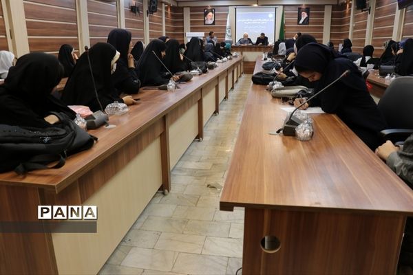 جلسه خبرنگاران پانا با مدیر ستاد اقامه نماز خراسان رضوی