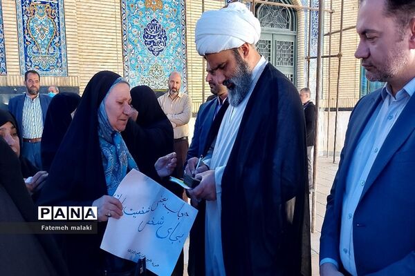 اجتماع بانوان محجبه در حمایت از عفاف و حجاب در نمازجمعه ملارد