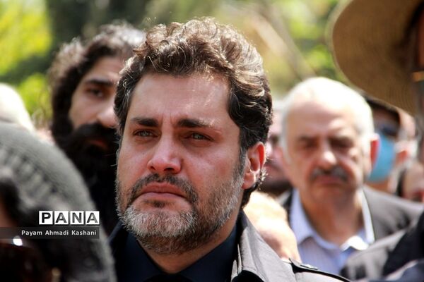 تشییع پیکر مرحوم کیومرث پور‌احمد