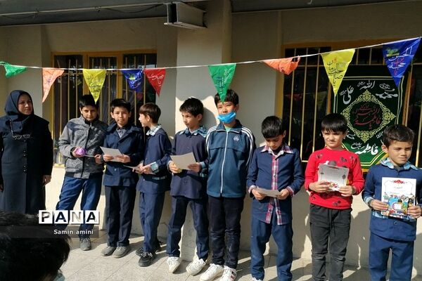 تقدیر از فعالین و برگزیدگان قرآنی در مدارس رودهن