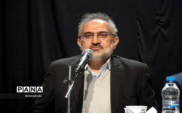 دولت ضمن رفع مشکلات معیشتی معلمان، بدنبال رشد و بالندگی سطح آموزشی و علمی است