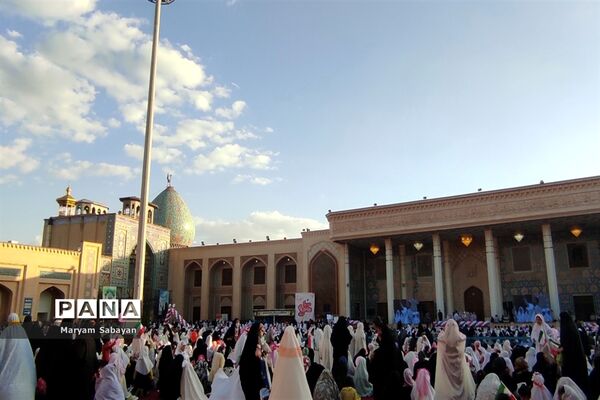جشن بزرگ نمک پروردگان حسنی ویژه دختران روزه اولی ‌در شیراز
