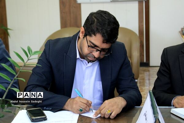 نشست هماهنگی ضیافت سفیران نور آموزش و پرورش استان بوشهر