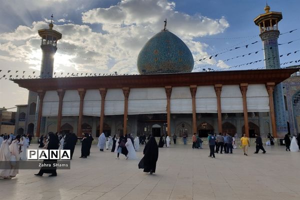 جشن روزه اولی ها با حضور بیش از چهار هزار دختر شیرازی در حرم مطهر حضرت شاهچراغ‌(ع)