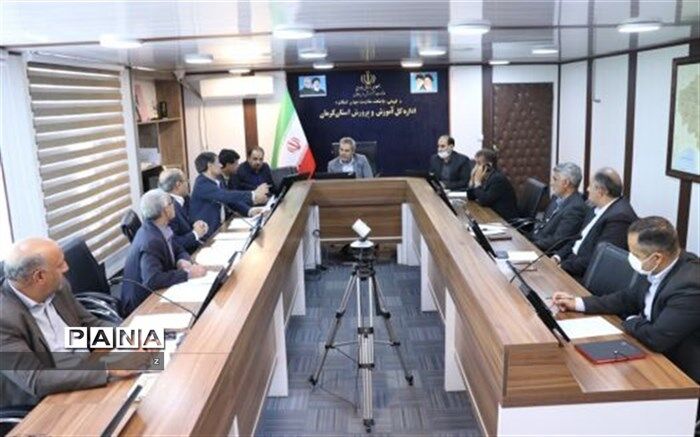 معلمان پرچمداران پیشرفت و تعالی کشور هستند