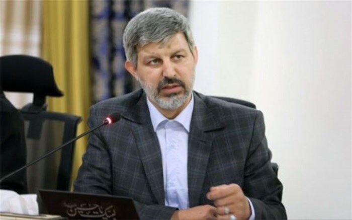 قرائت قرآن با ترجمه تفسیری به دانش‌آموزان آموزش داده شود