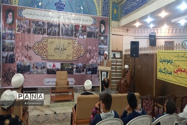 تجلیل از راه یافتگان مسابقات  دانش‌آموزی قرآنی به مرحله استانی