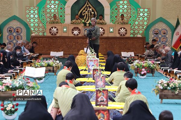 ترتیل خوانی قرآن کریم در ماه مبارک رمضان در حرم مطهر شاهچراغ (ع)