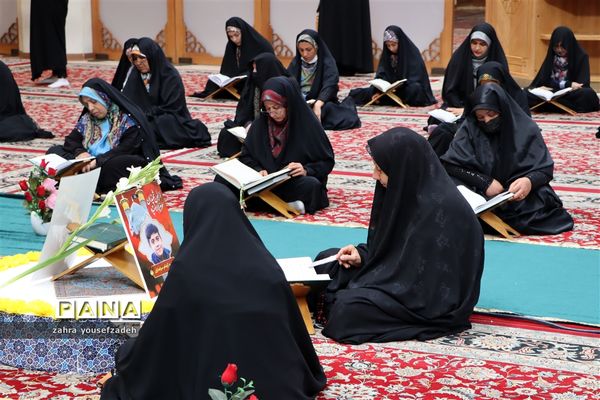 ترتیل خوانی قرآن کریم در ماه مبارک رمضان در حرم مطهر شاهچراغ (ع)