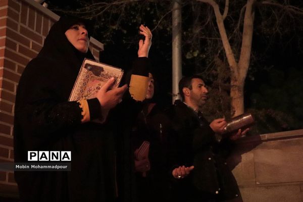 احیای شب اول قدر در گلزار شهدای تبریز