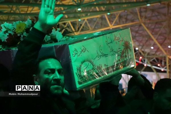 احیای شب اول قدر در گلزار شهدای تبریز