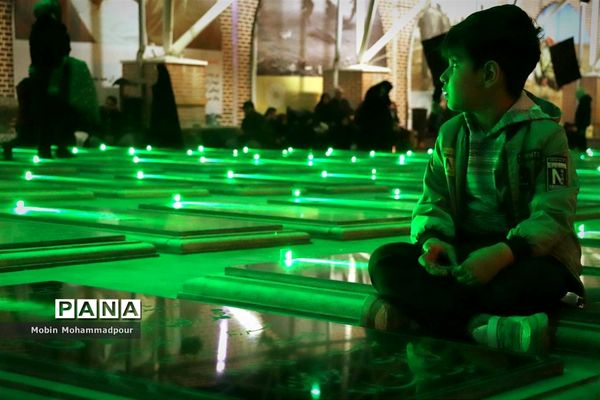 احیای شب اول قدر در گلزار شهدای تبریز