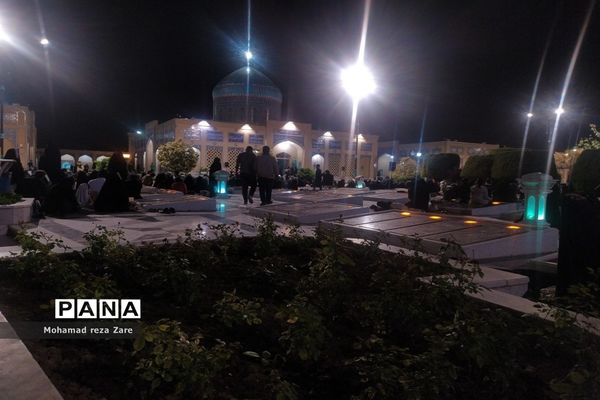 احیای شب نوزدهم ماه رمضان  در آرامگاه شهید مدرس، کاشمر