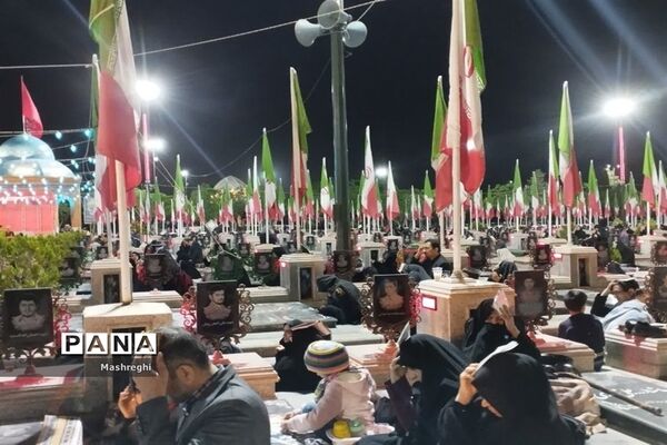 گلزار شهدای کاشان میزبان میهمانان ضیافت الهی در شب قدر