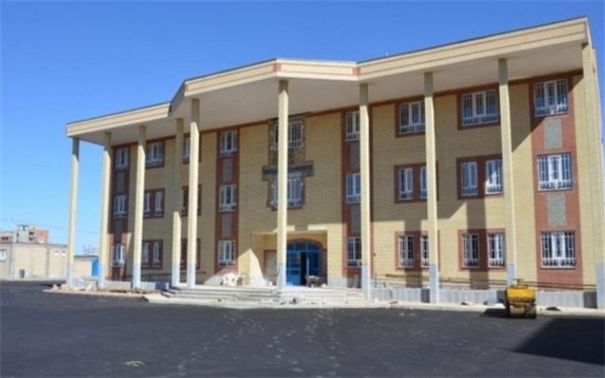 کمک به دیگران در زندگی، شادی  وصف‌ناپذیری را بدنبال  دارد