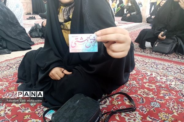 برگزاری جشن  تولد دانش‌آموز شهید  محمدرضا کشاورز در حرم مطهر شاهچراغ (ع)