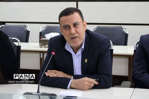 مراسم تودیع و تکریم  رئیس اداره انجمن اولیا و مربیان آموزش و پرورش استان بوشهر