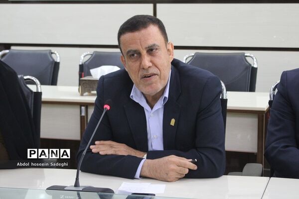 مراسم تودیع و تکریم  رئیس اداره انجمن اولیا و مربیان آموزش و پرورش استان بوشهر