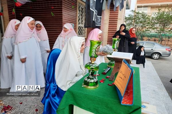 مراسم محفل انس با قرآن و افطاری در مدارس صفادشت