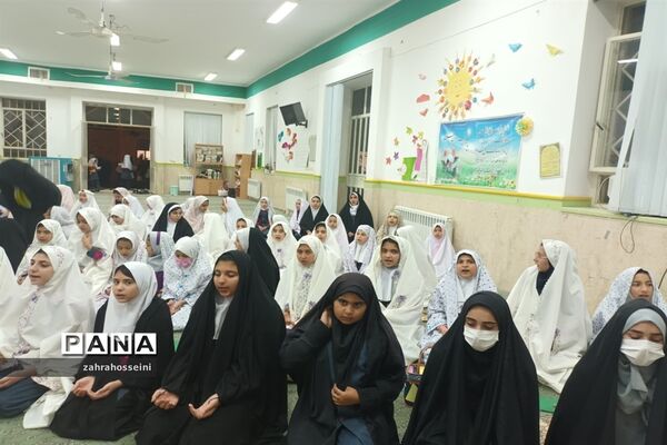 ضیافت افطاری در دبستان شهید نجاتی ابرکوه