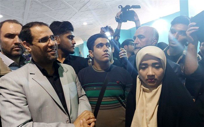 محتوای کتاب «عبای آسمون» باید در مدارس تدریس شود