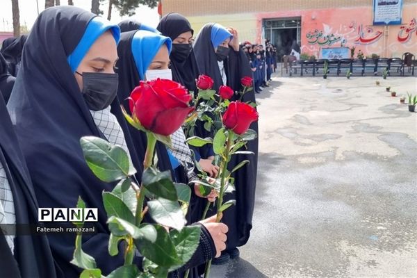 وداع با پیکر شهید گمنام در مدارس ملارد