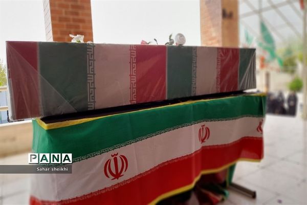 وداع با پیکر شهید گمنام در مدارس ملارد