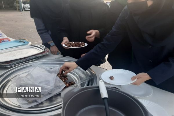 ضیافت افطاری در دبیرستان دخترانه فرزانگان ناحیه 3  شیراز