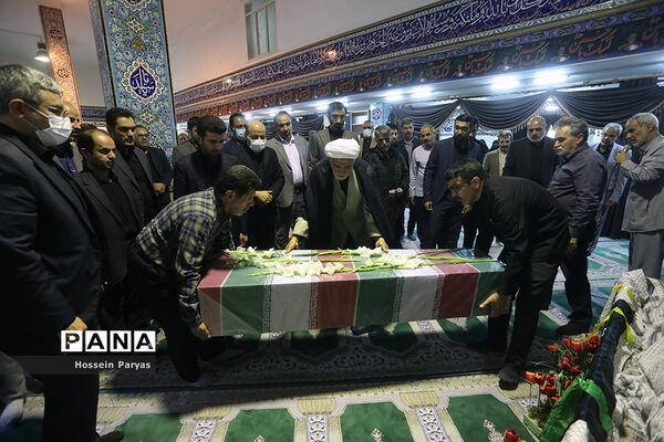 تشییع پیکر شهید گمنام در ساختمان علاقه‌مندان وزارت آموزش و پرورش