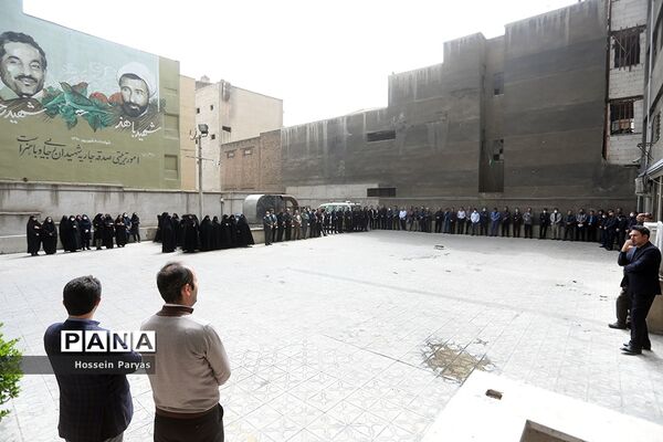 تشییع پیکر شهید گمنام در ساختمان علاقه‌مندان وزارت آموزش و پرورش