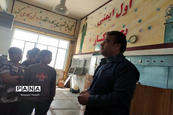 بازدید دانش‌آموزان دبیرستان شهید باقری از هنرستان شهید مدرس، کاشمر