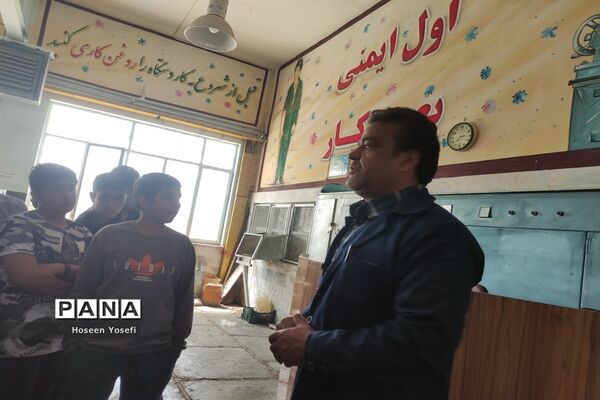 بازدید دانش‌آموزان دبیرستان شهید باقری از هنرستان شهید مدرس، کاشمر