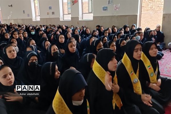 مراسم تشییع  پیکر شهید گمنام در دبیرستان الزهرا قرچک