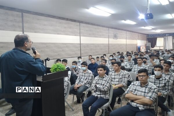آغاز تعامل مدارس منطقه ۱۵ جهت برگزاری آزمون‌های مدارس نمونه دولتی