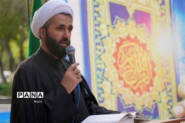 محفل انس با قرآن دانش آموزی ناحیه ۲ شهر اصفهان