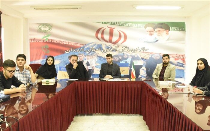 نشست دانش‌آموز خبرنگاران پانا با رئیس روابط عمومی اداره کل آموزش و پرورش مازندران