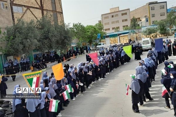 تشیع پیکر شهید گمنام در مدرسه شهدای هسته‌ای قرچک