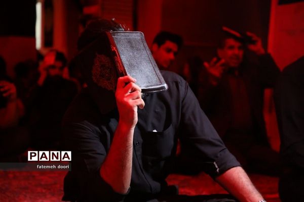 مراسم احیای شب بیست و یکم در گلزار شهدای زاهدان